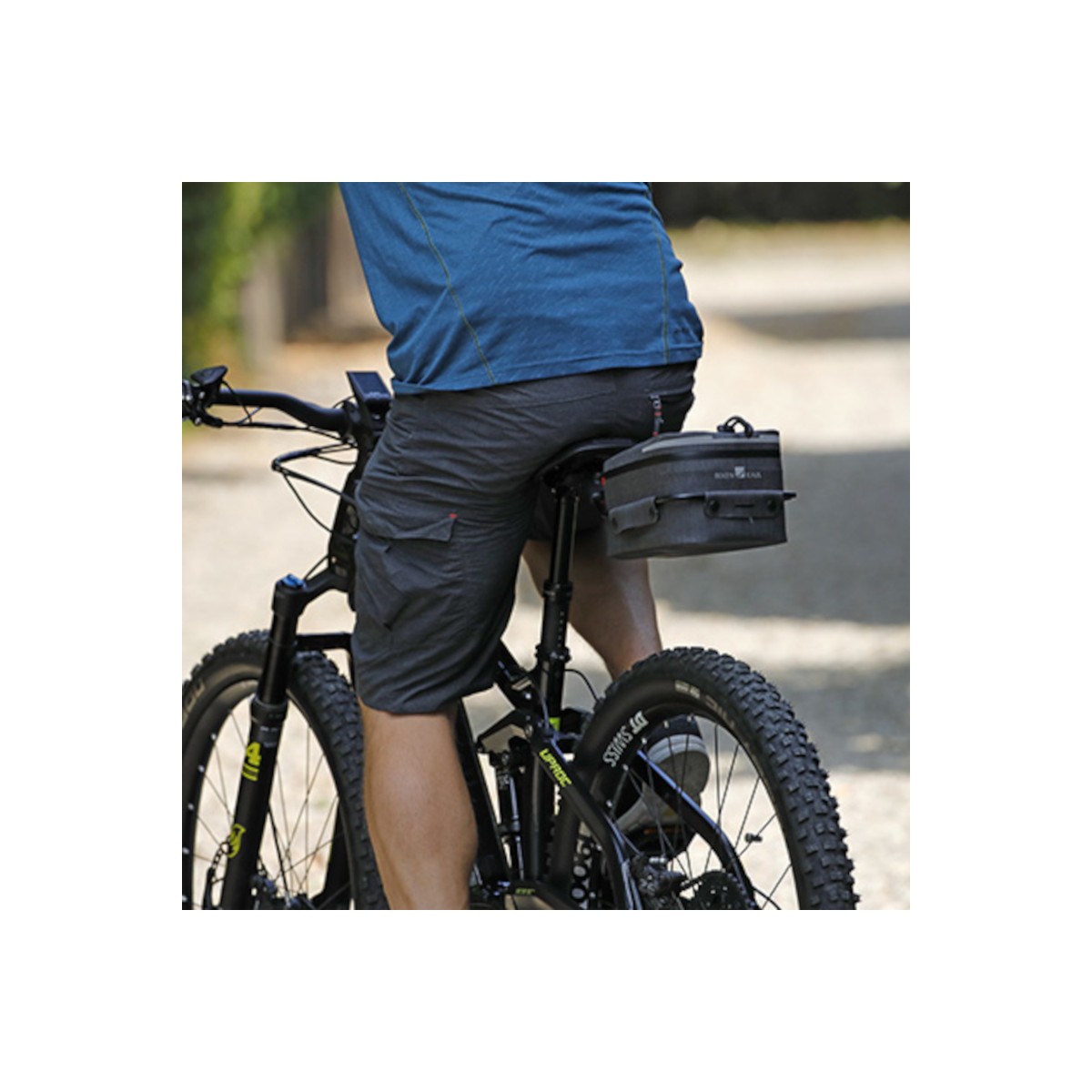 Sacoche CONTOUR Etanche Grise Fixation selle Sacoche CONTOUR Etanche Grise Fixation selle