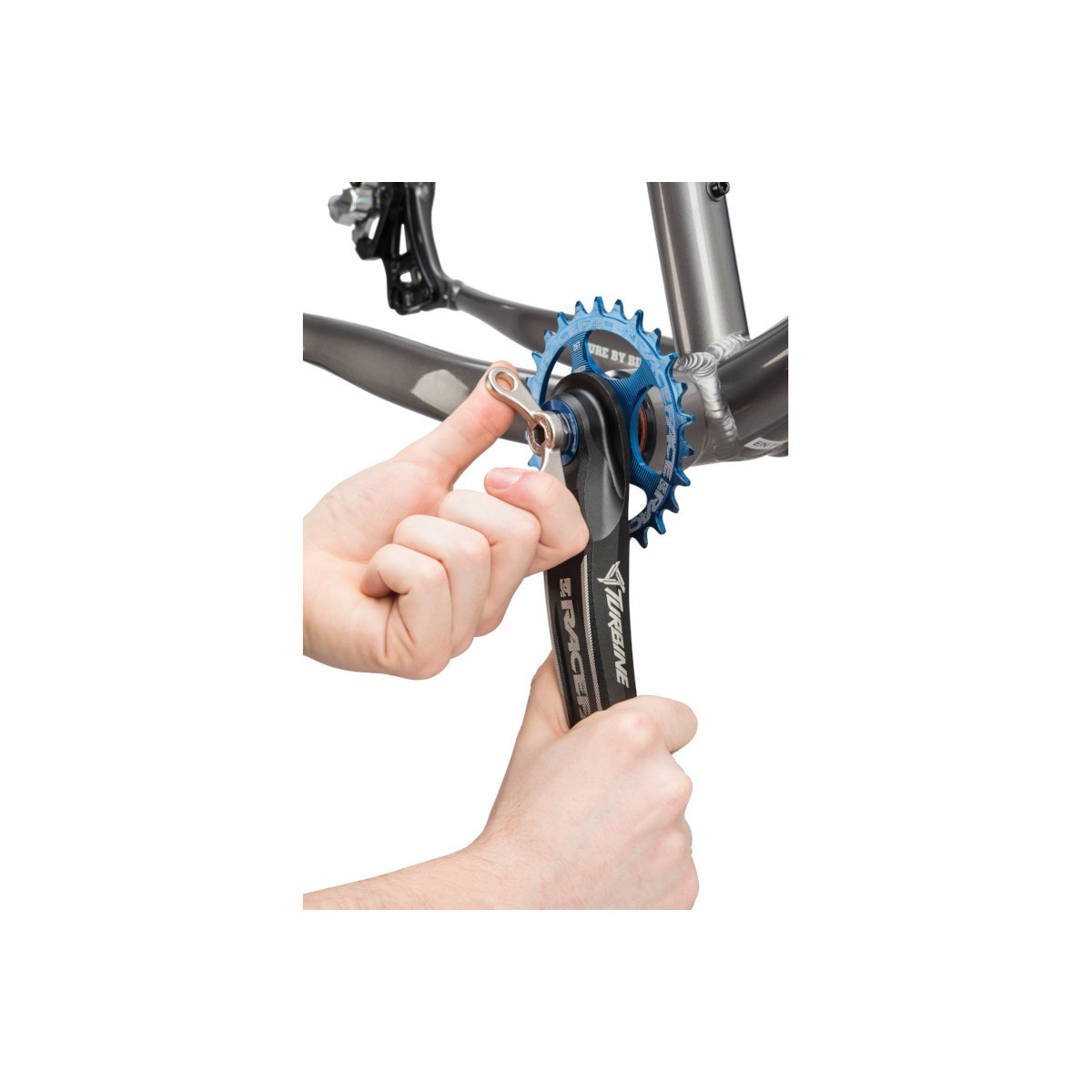 Outil pour Capot de Manivelle Auto-Extractible Outil pour Capot de Manivelle Auto-Extractible
