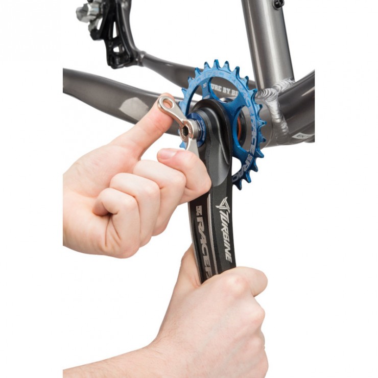 Outil pour Capot de Manivelle Auto-Extractible