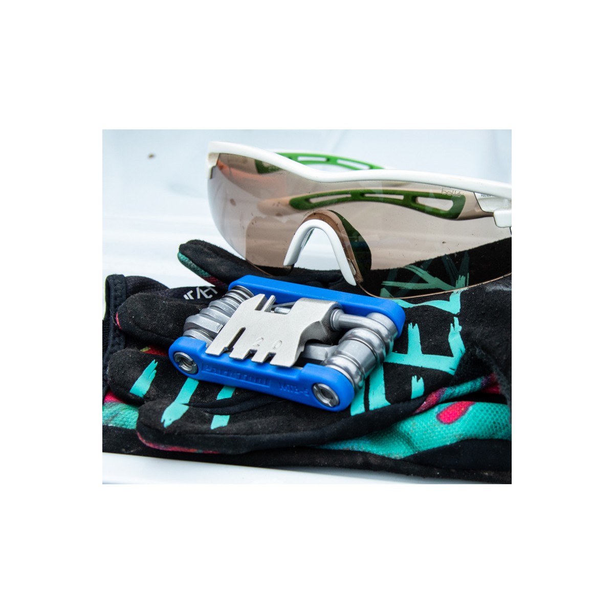 Outil de Secours Outil de Secours
